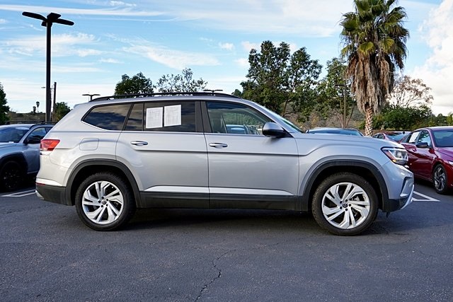 Used 2022 Silver Volkswagen 3.6L V6 SE w/Technology image 6