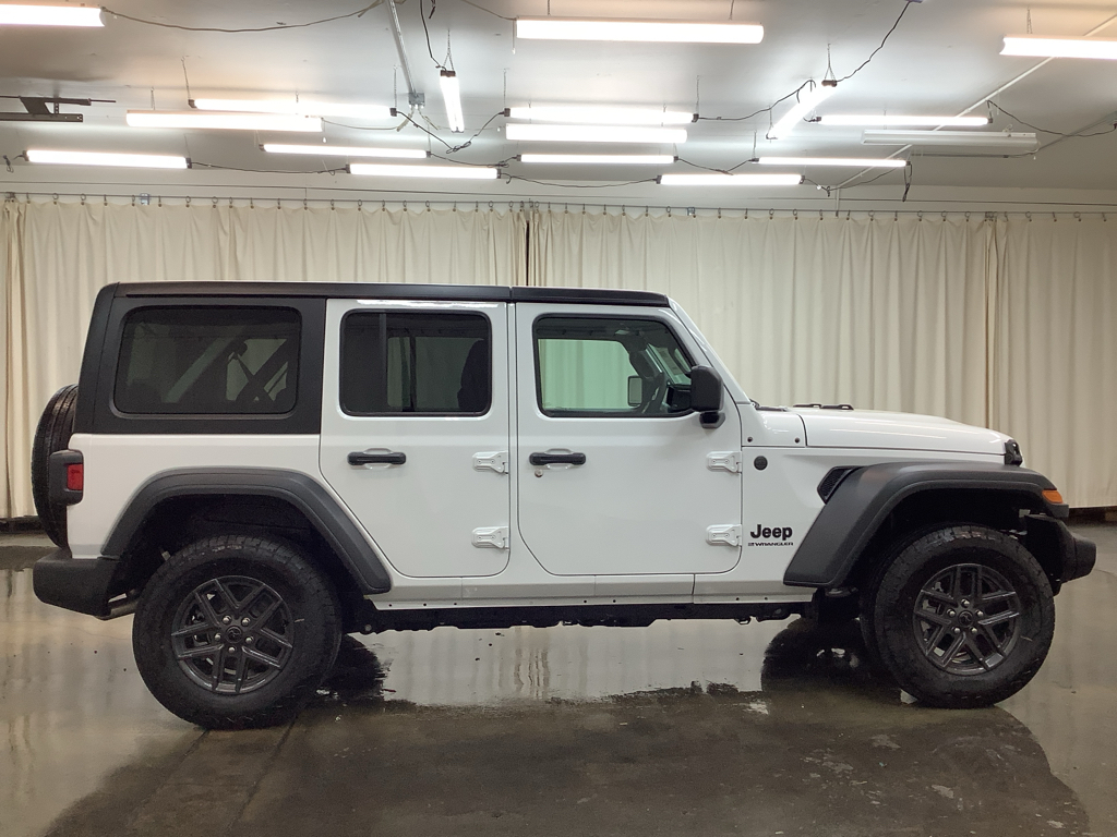 2026 Jeep Wrangler Sport photo 4