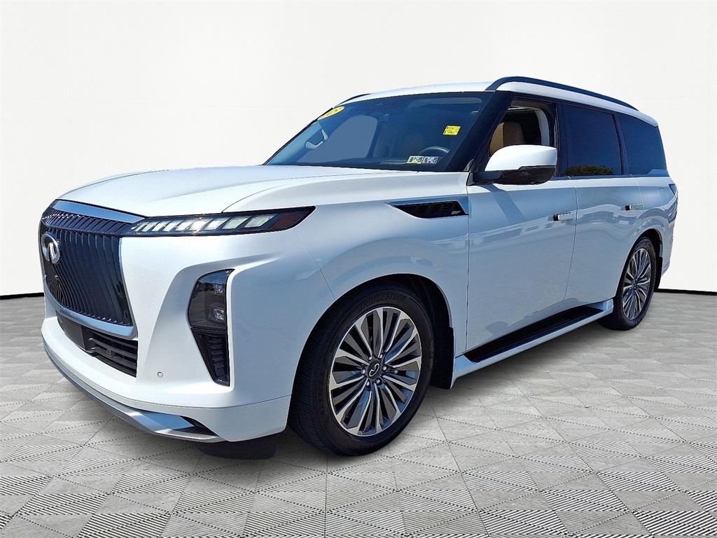 2025 Infiniti QX80 Luxe photo 3