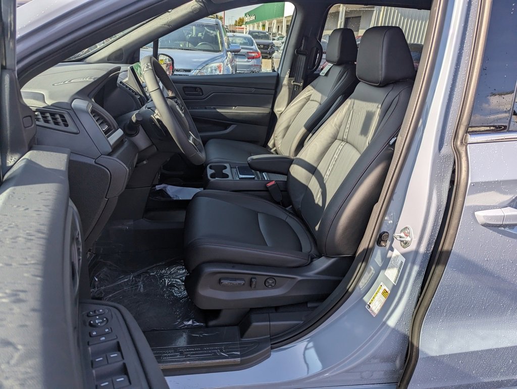 2026 Honda Odyssey photo 6