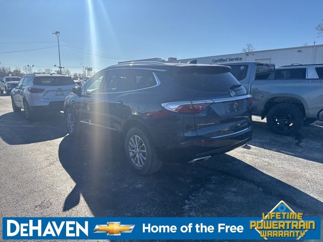 2023 Buick Enclave Essence photo 3