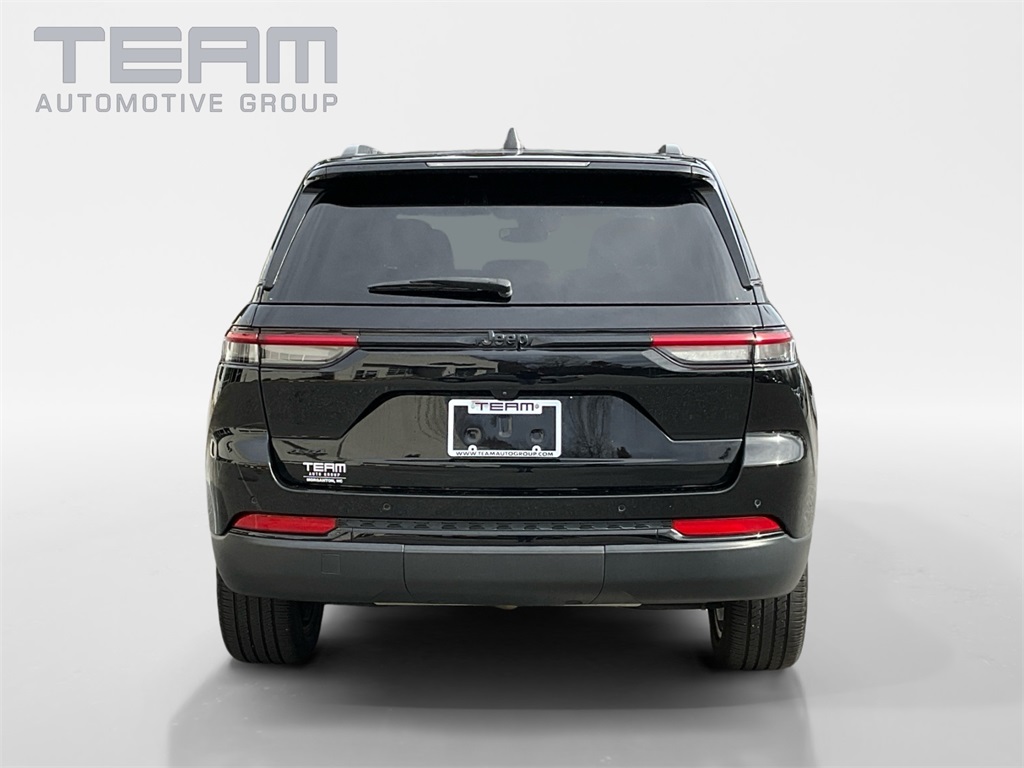 2023 Jeep Grand Cherokee Altitude X photo 3