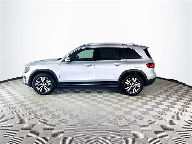 2026 Mercedes Benz GLB 250 photo 4