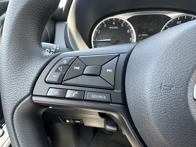 2025 Nissan Kicks Play S photo 10