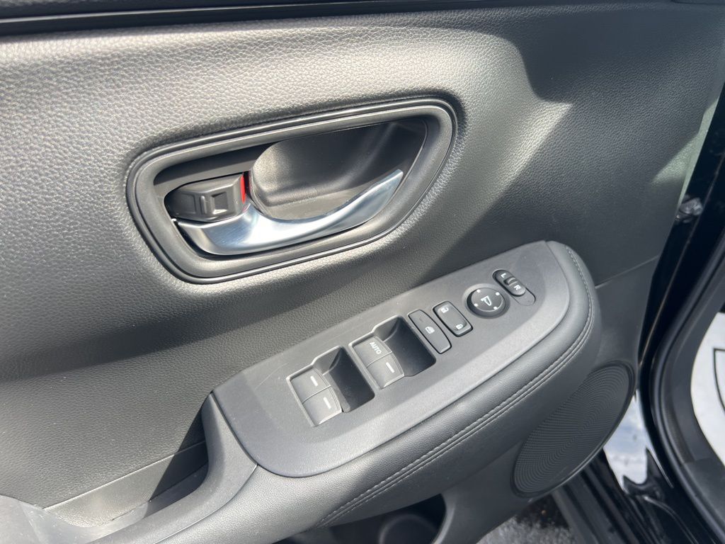 2024 Honda HR-V LX photo 23