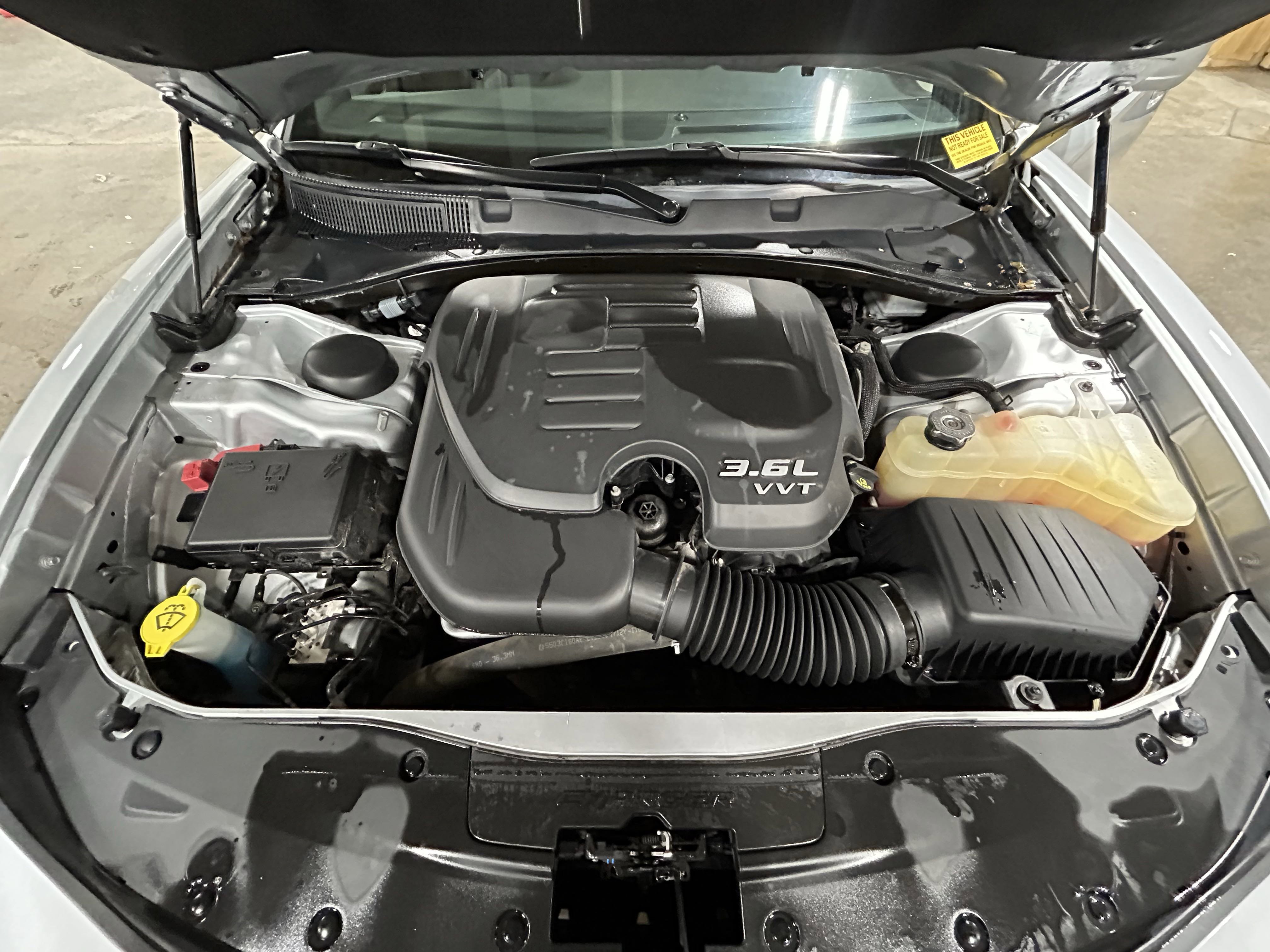 2022 Dodge Charger SXT photo 2