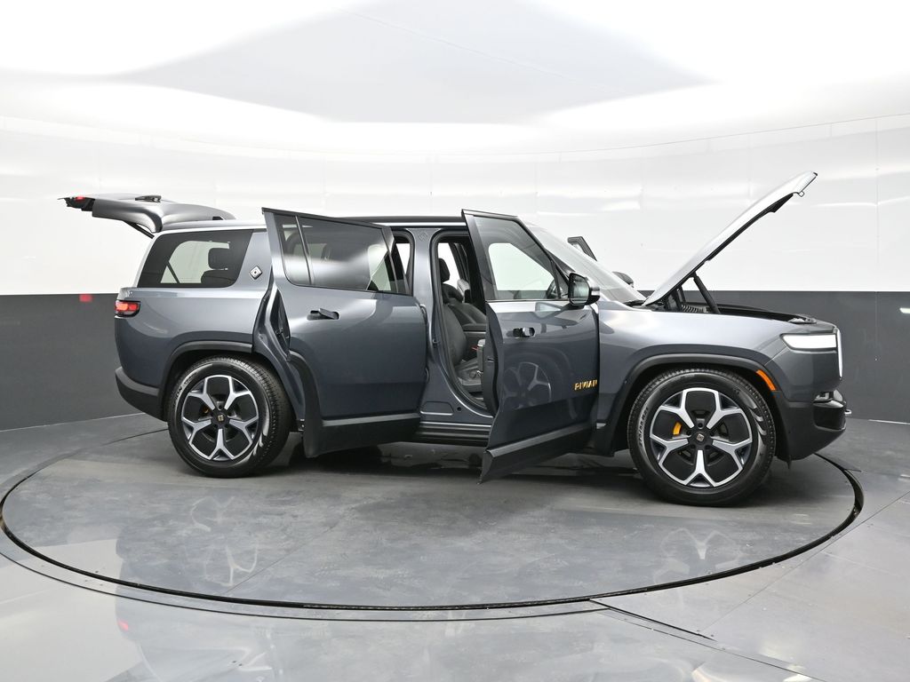 2023 Rivian R1S Adventure photo 30