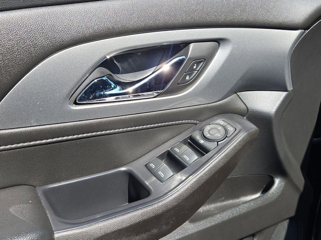 2022 Chevrolet Traverse Cloth photo 21