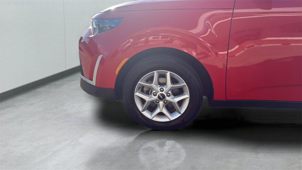 2023 Kia Soul LX photo 14