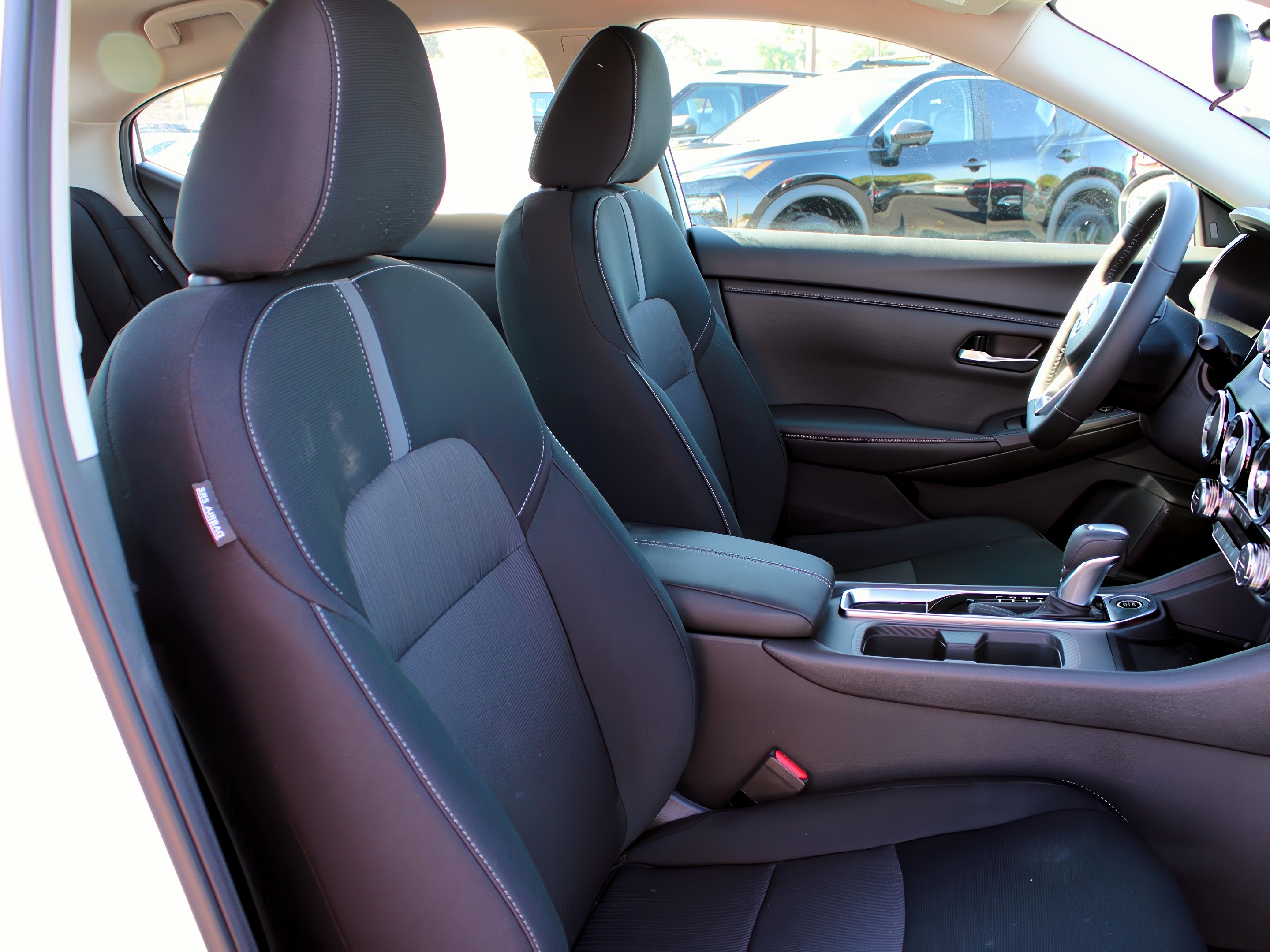2025 Nissan Sentra SV photo 13