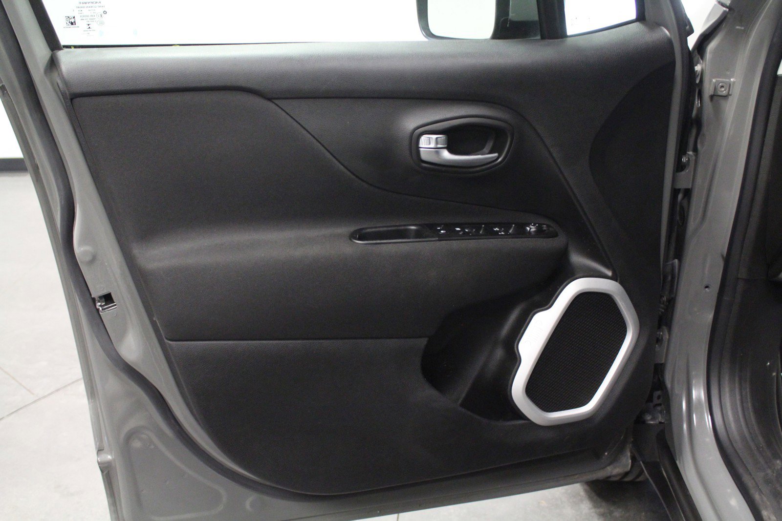 2021 Jeep Renegade Latitude photo 10
