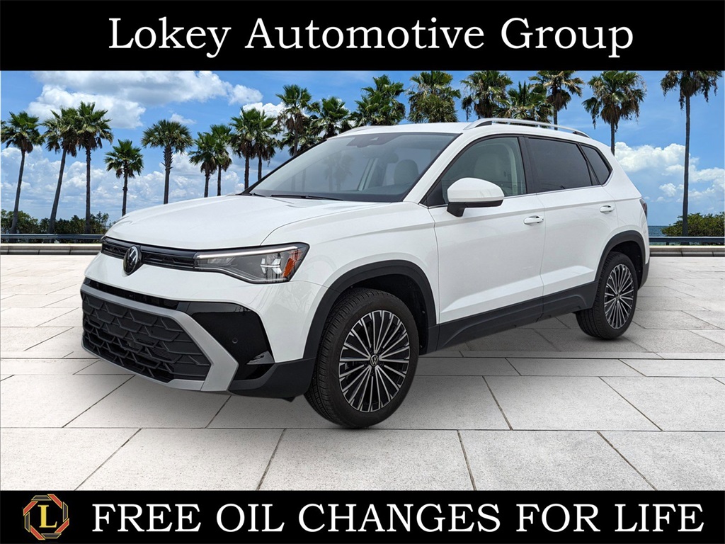 2025 Volkswagen Taos SE's photo