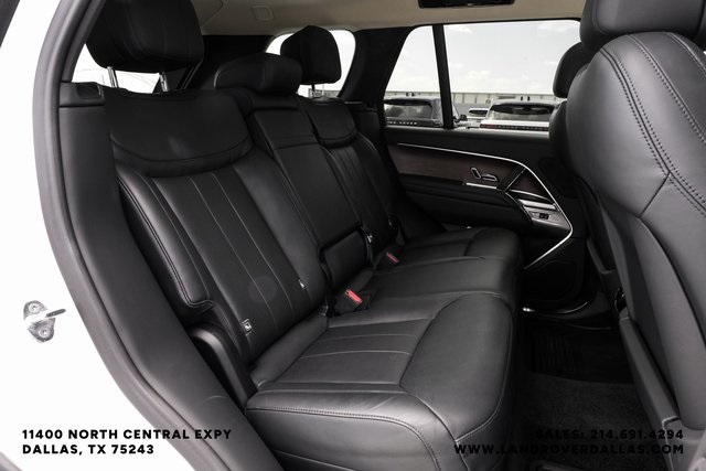 2023 Land Rover Range Rover SE photo 33