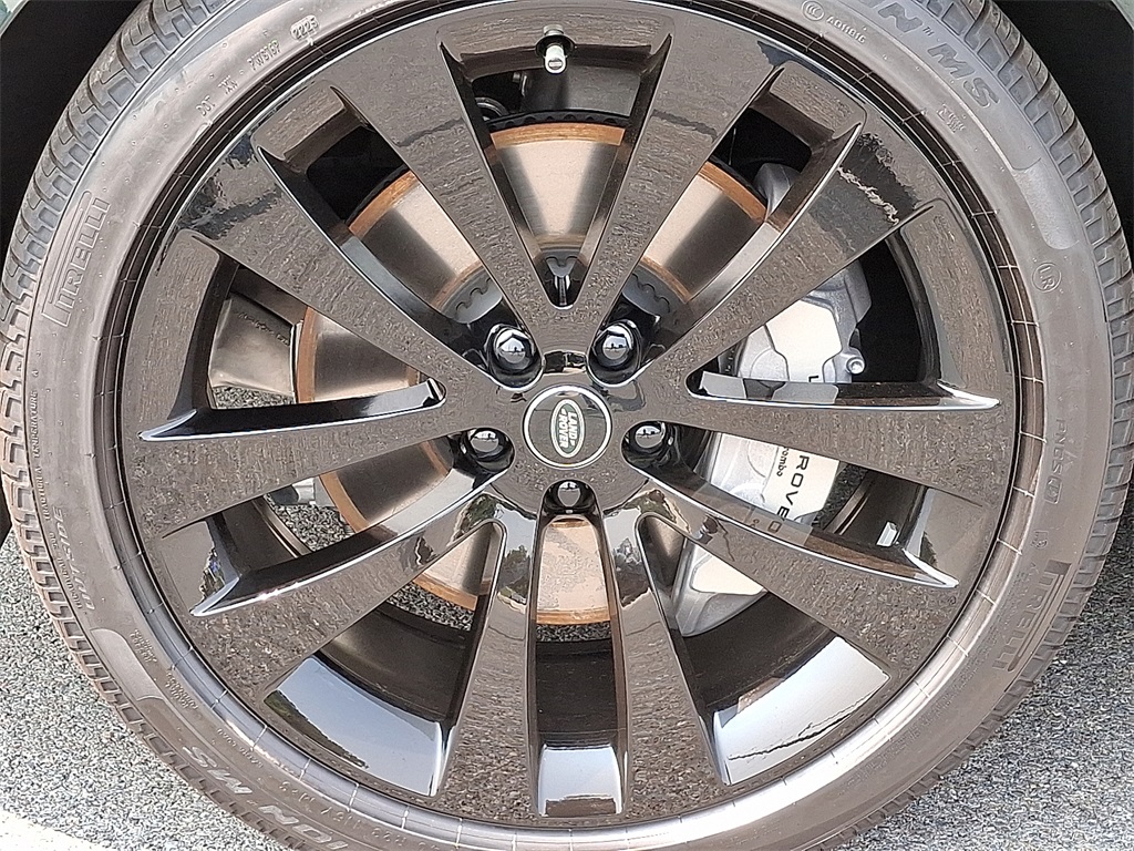2025 Land Rover Range Rover Sport SE photo 5