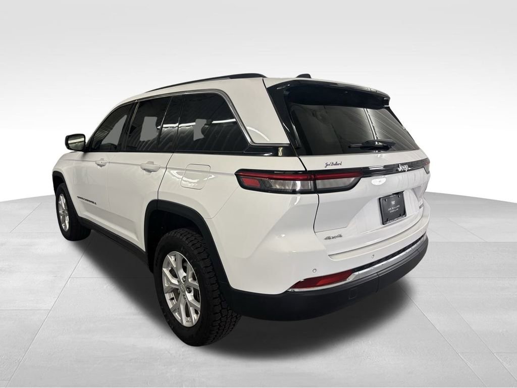 2024 Jeep Grand Cherokee Limited photo 3