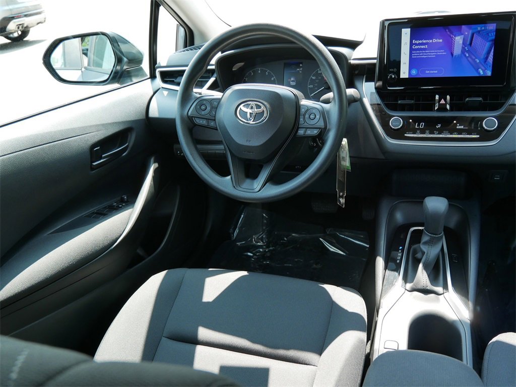 2025 Toyota Corolla LE photo 12