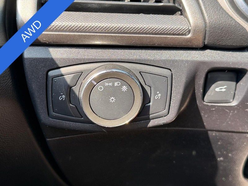 2020 Ford Fusion SE photo 15
