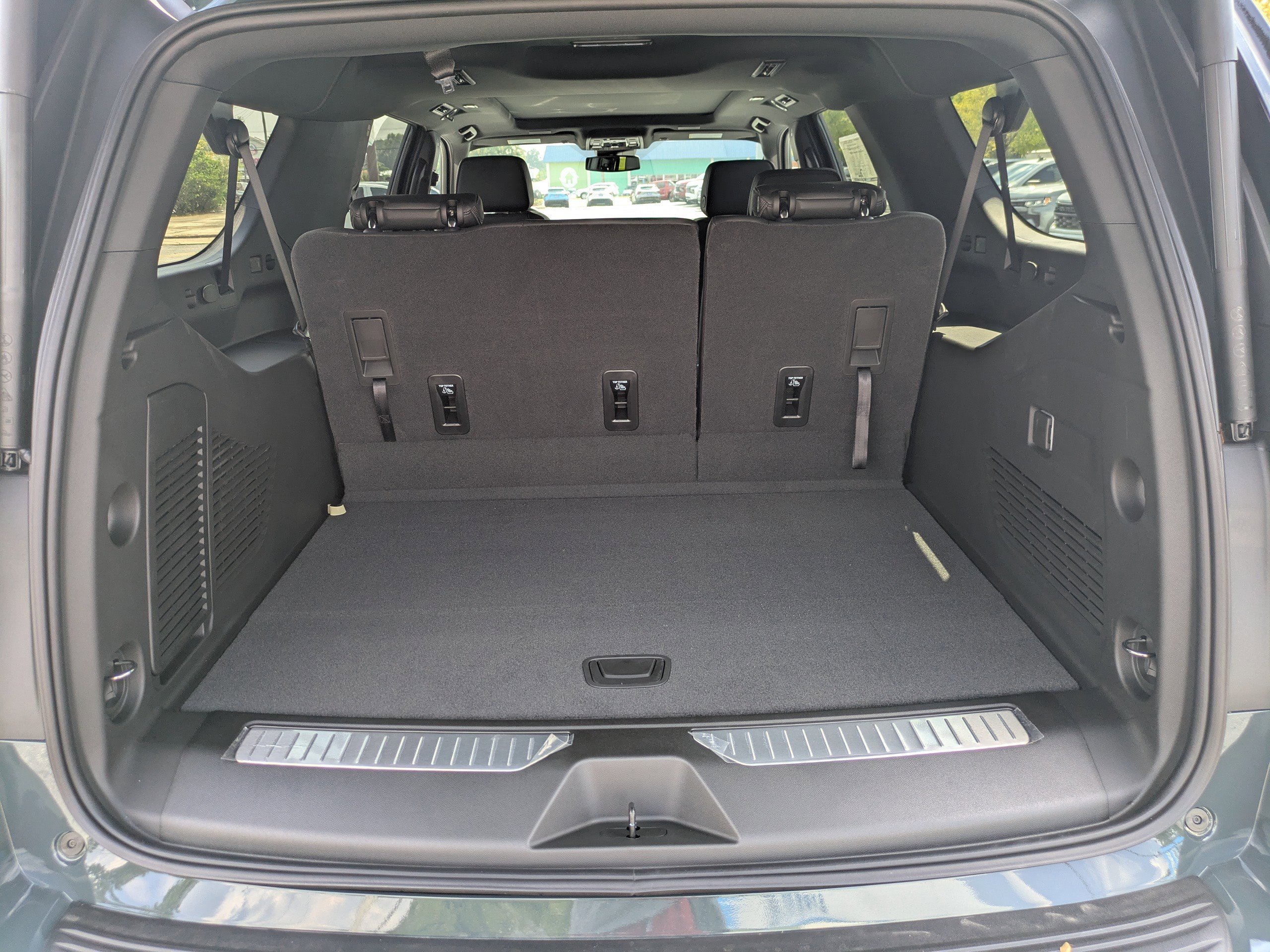 2026 Chevrolet Suburban RST photo 12