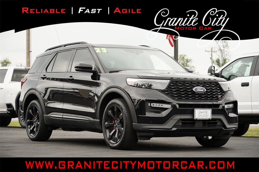 2023 Ford Explorer ST's photo