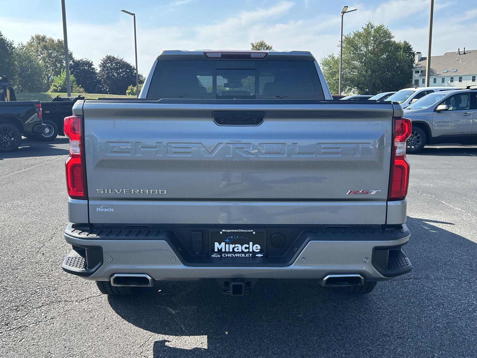 2023 Chevrolet Silverado 1500 RST photo 5