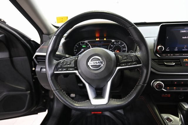 2020 Nissan Altima 2.5 SR photo 3