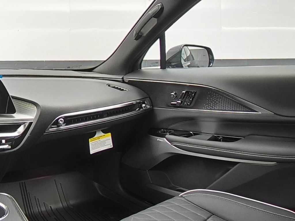 2026 Cadillac Lyriq photo 10