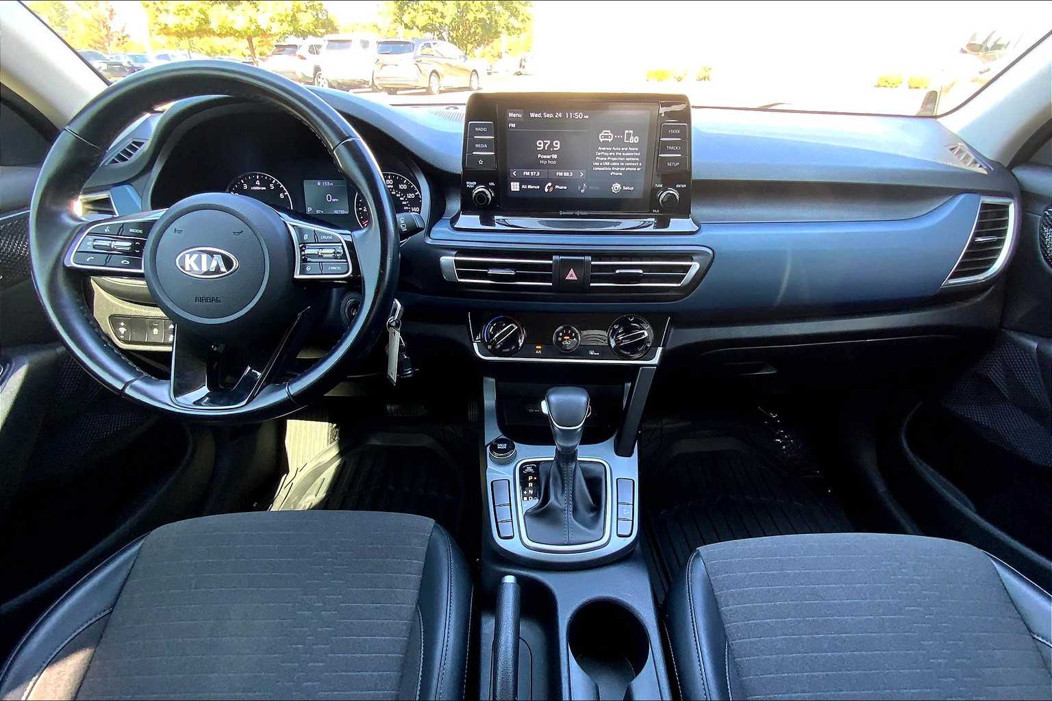2021 Kia Seltos S photo 11