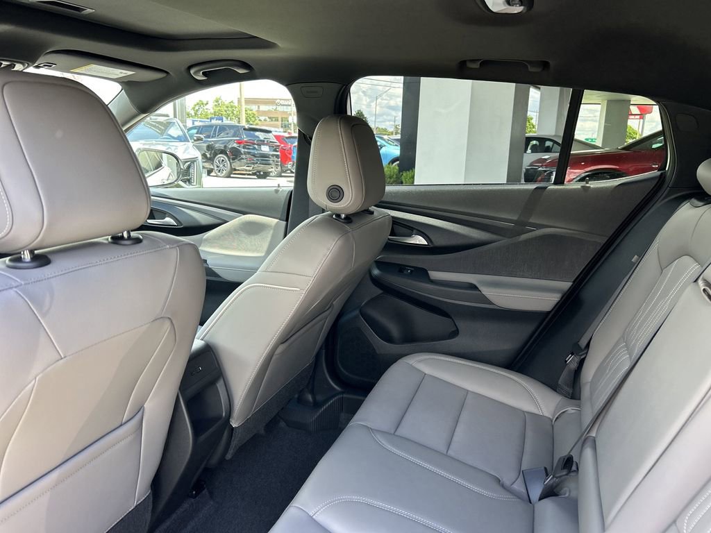 2025 Buick Envista Avenir photo 17