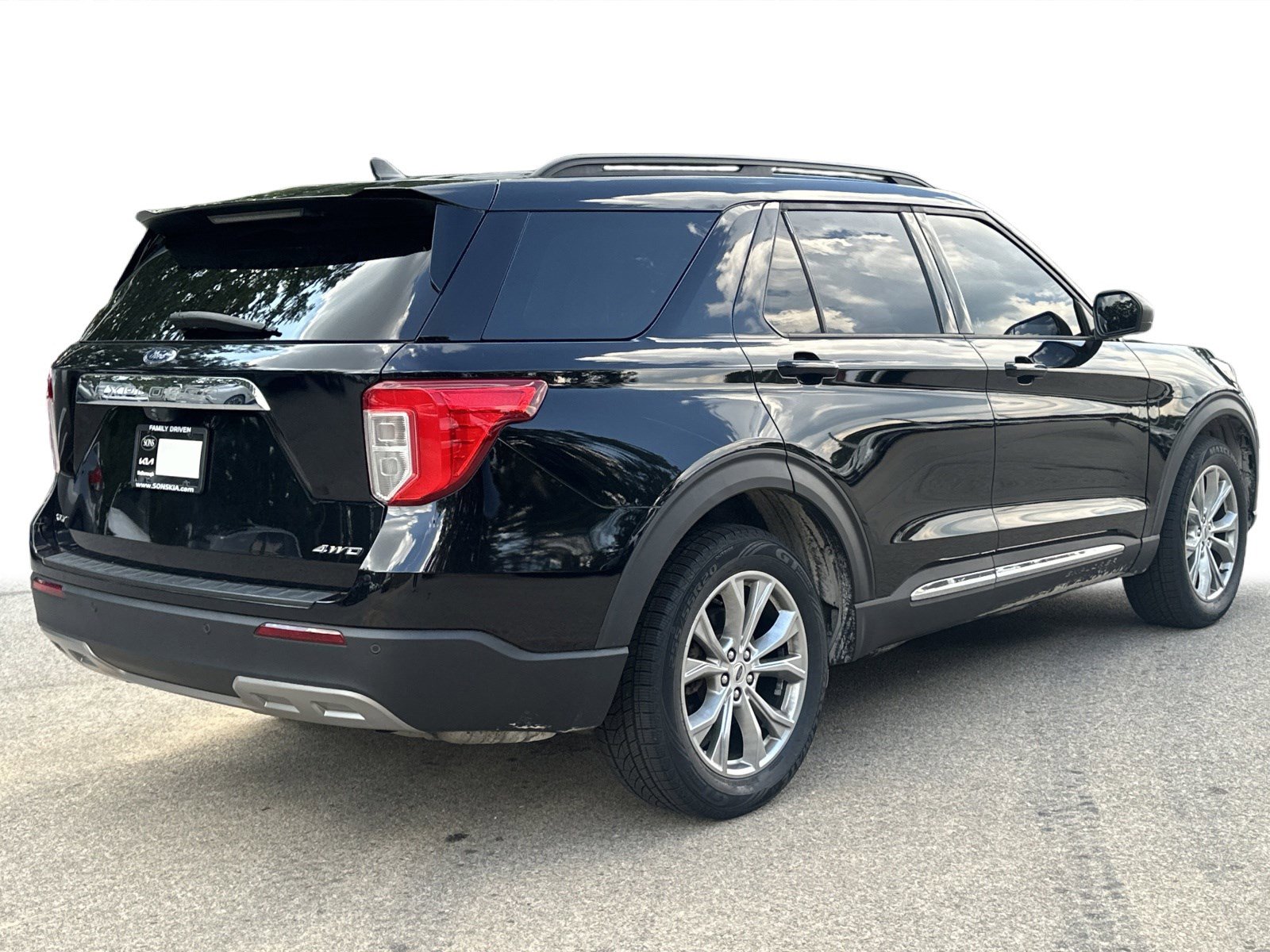2021 Ford Explorer XLT photo 8