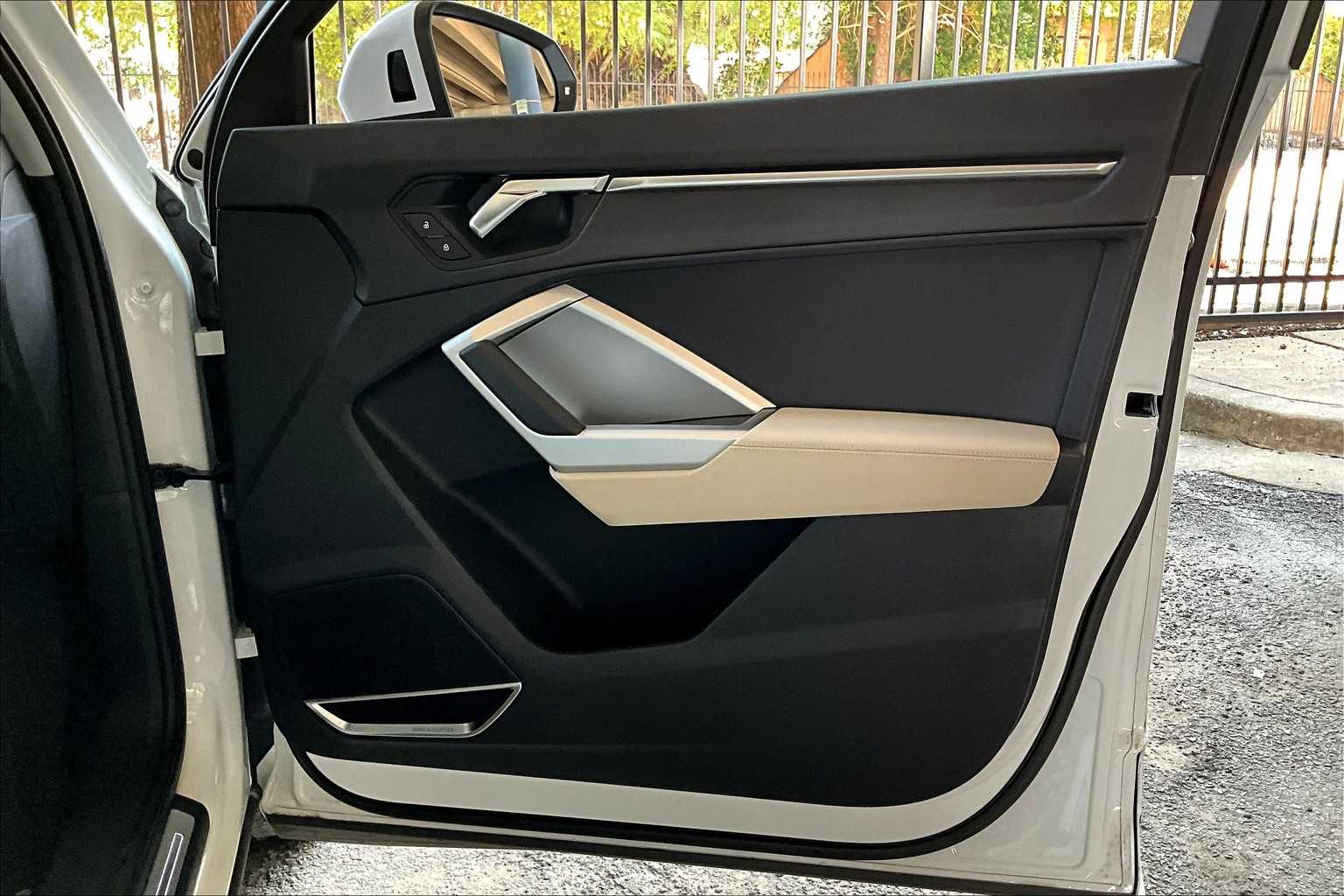 2020 Audi Q3 S line Premium Plus photo 20