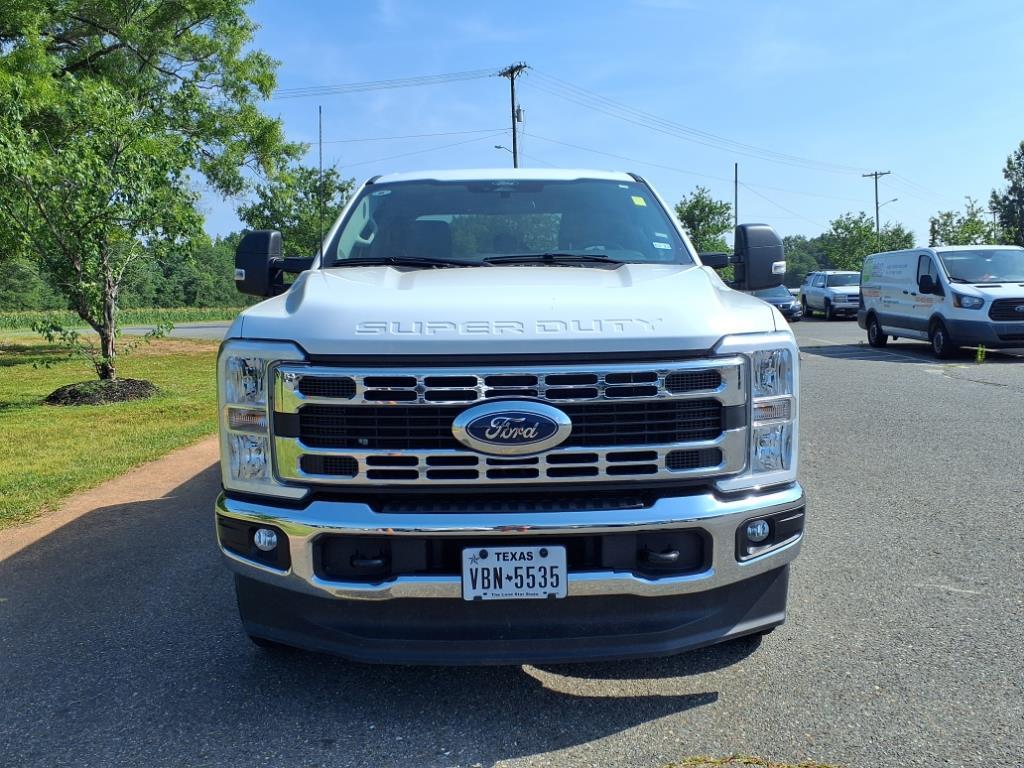 2024 Ford F-350 XLT photo 2