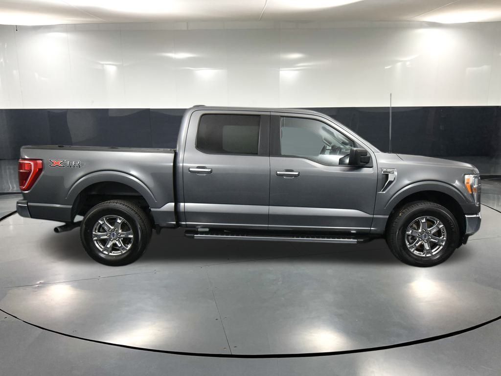 2021 Ford F-150 XLT photo 2
