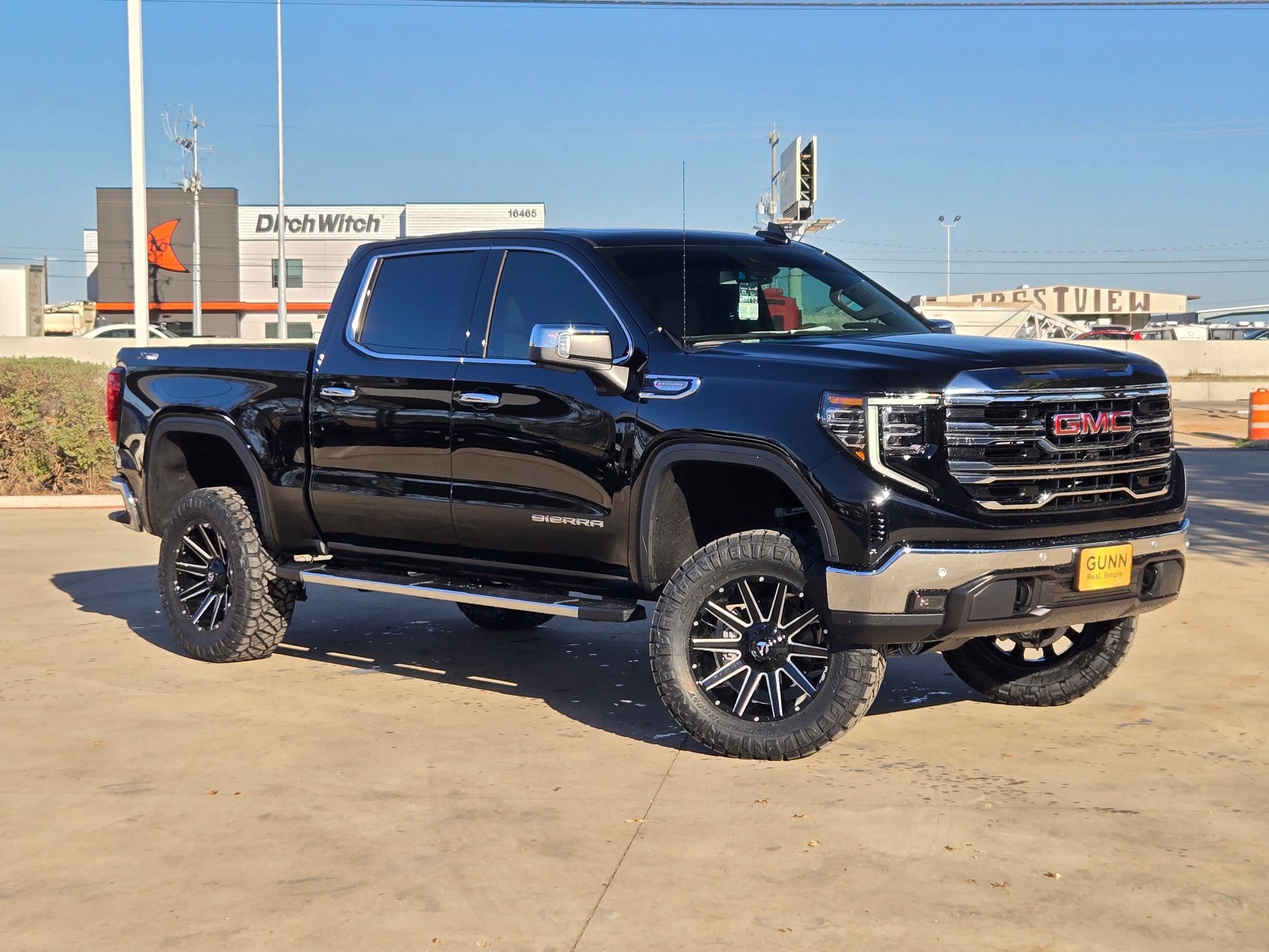 2026 GMC Sierra 1500 SLT's photo