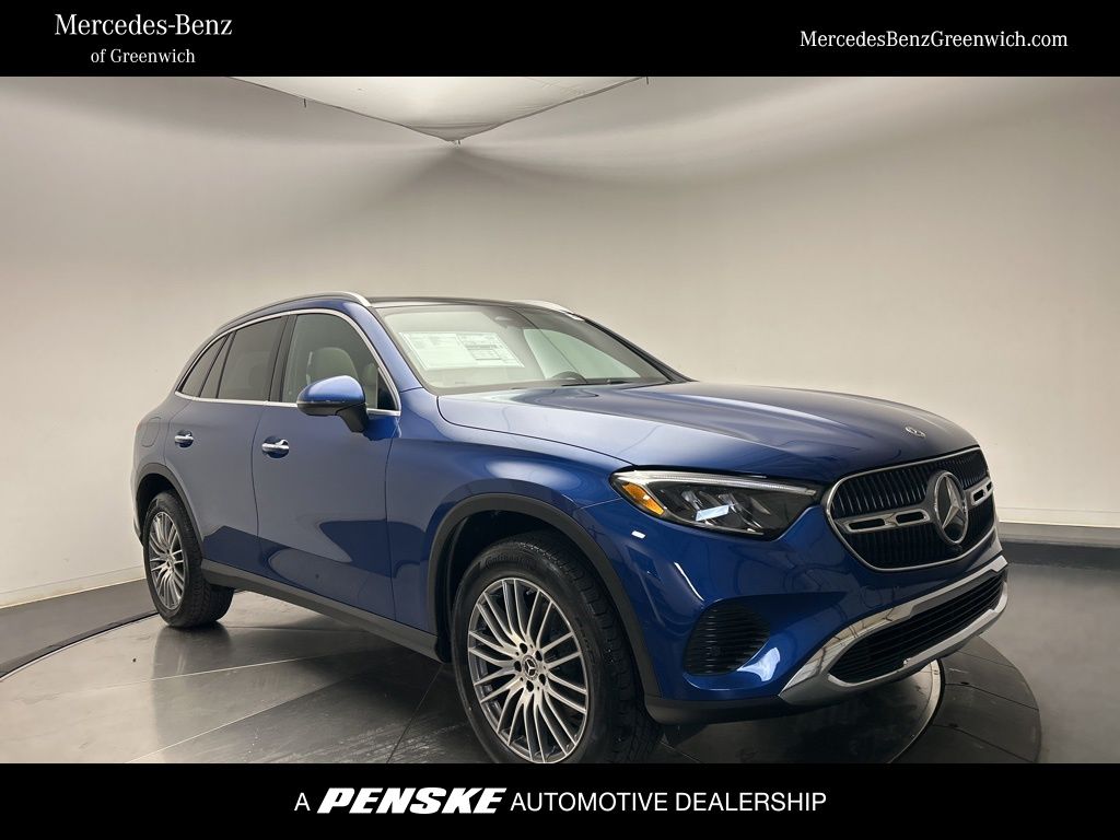 2026 Mercedes-Benz GLC Base's photo