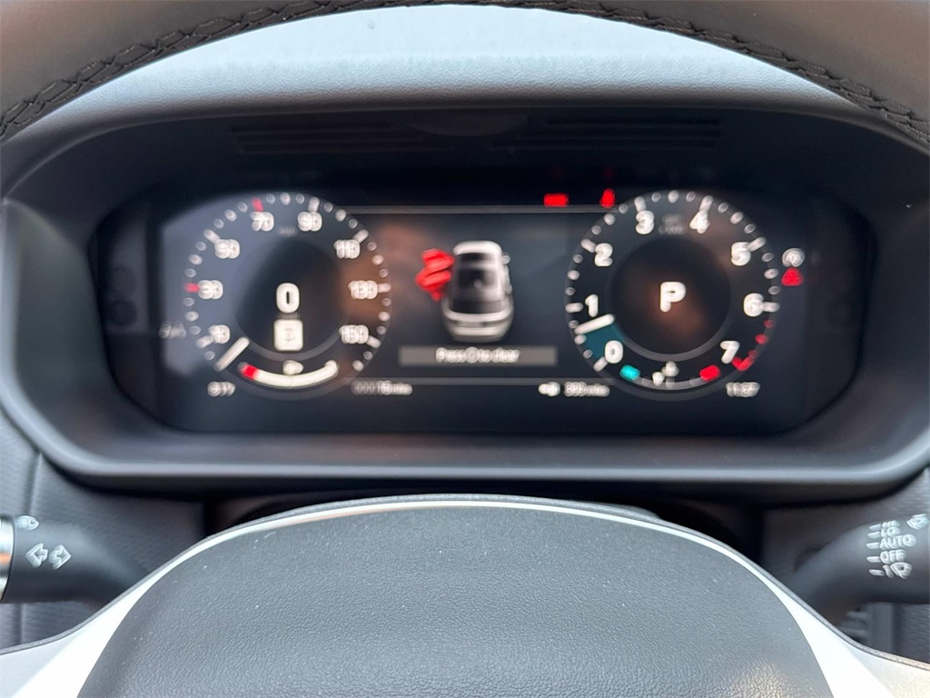 2025 Land Rover Discovery SE photo 28