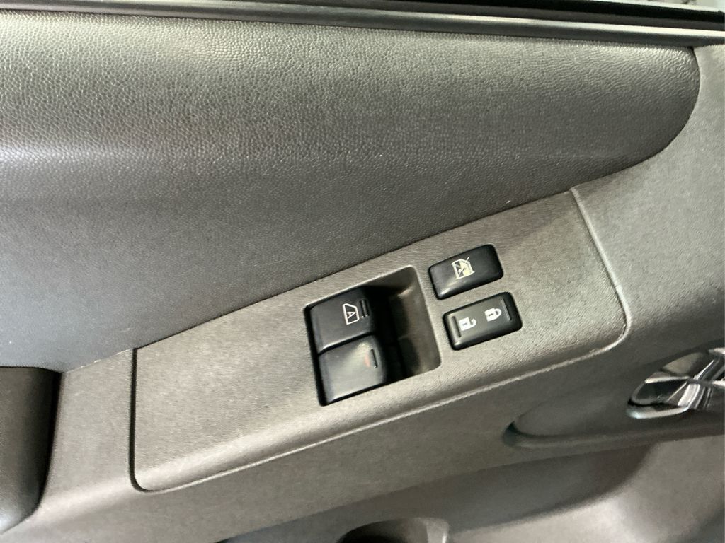 2019 Nissan Frontier SV photo 16