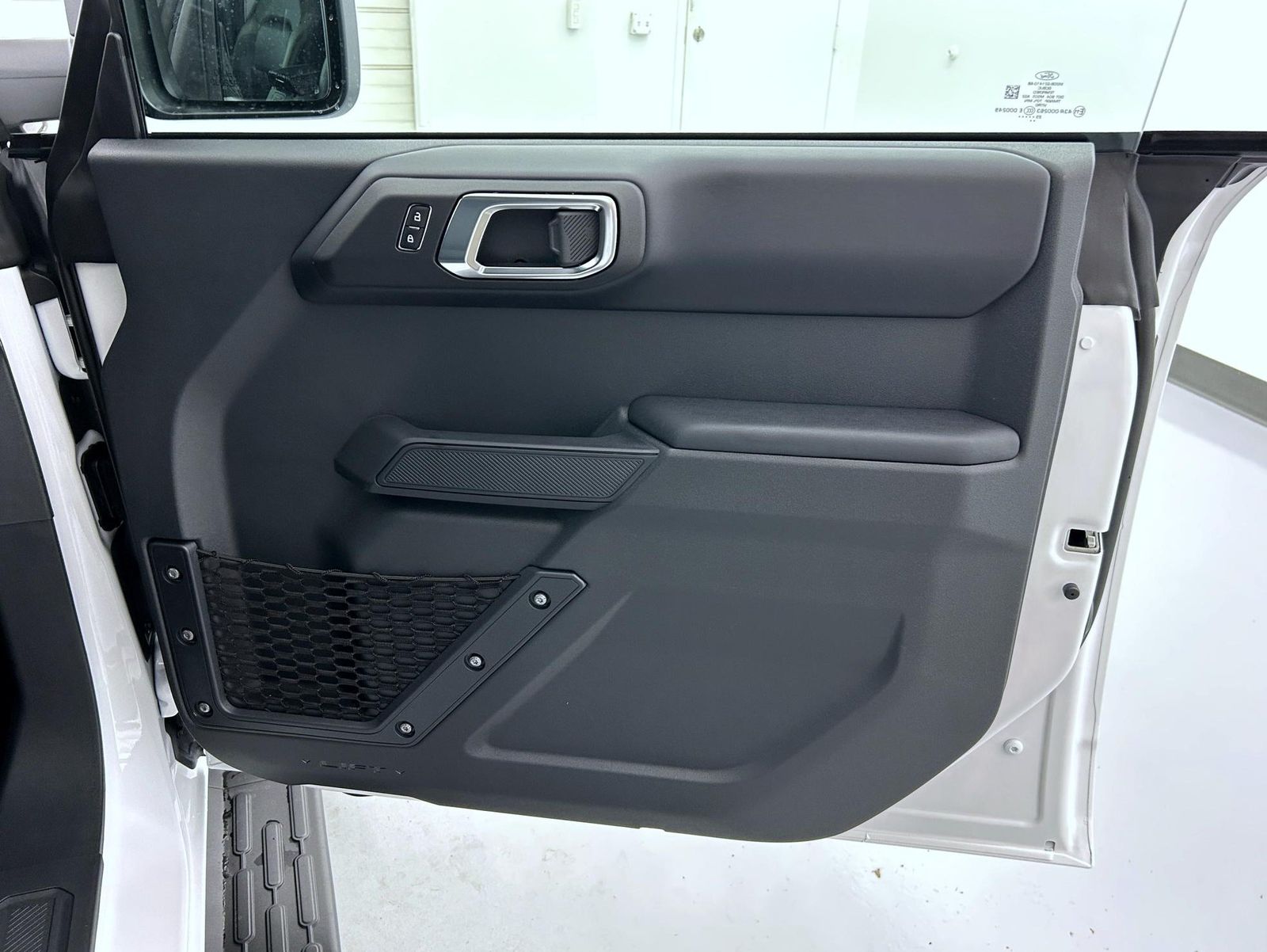 2025 Ford Bronco Outer Banks photo 16
