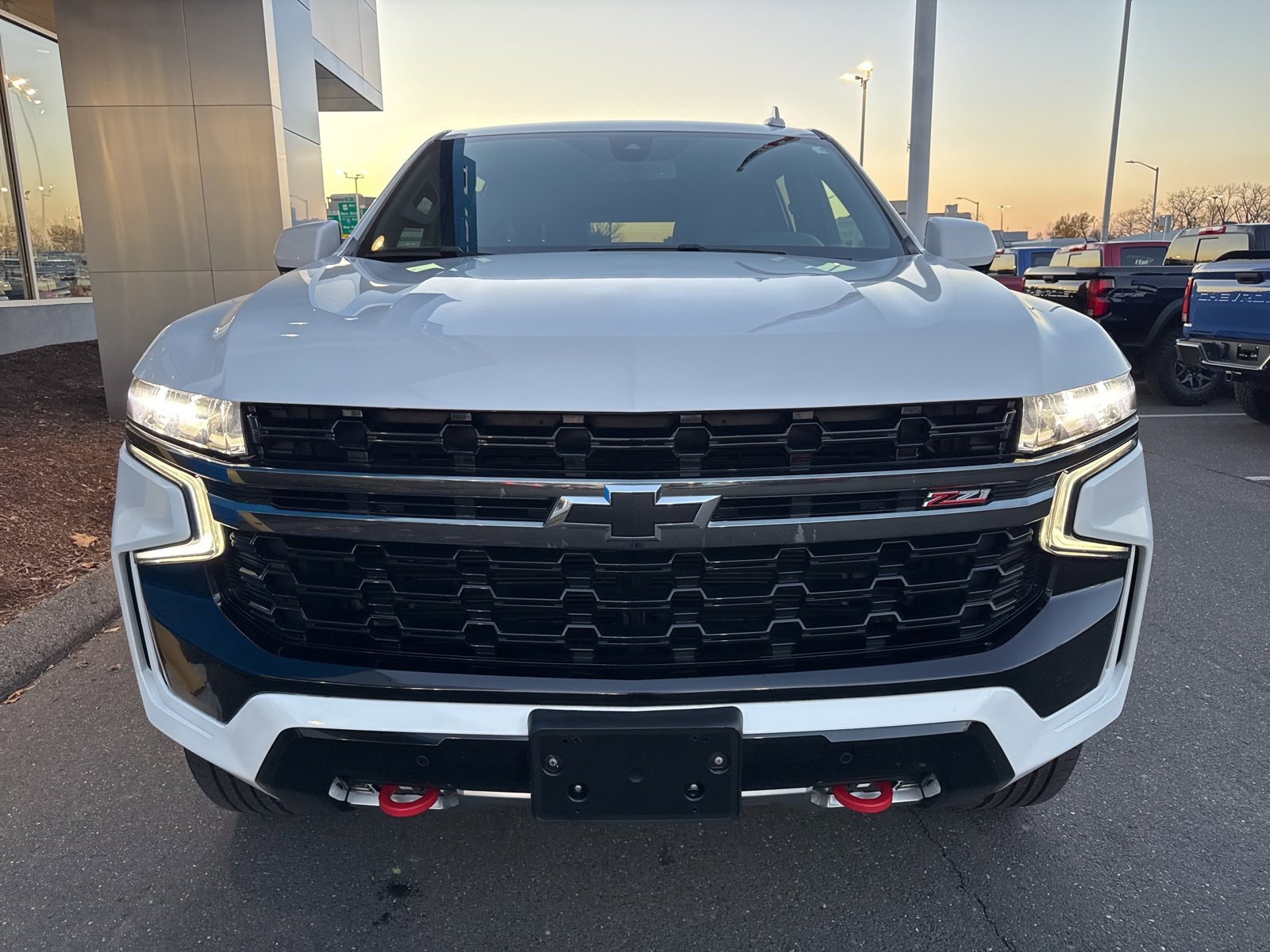 2022 Chevrolet Suburban Z71 photo 3