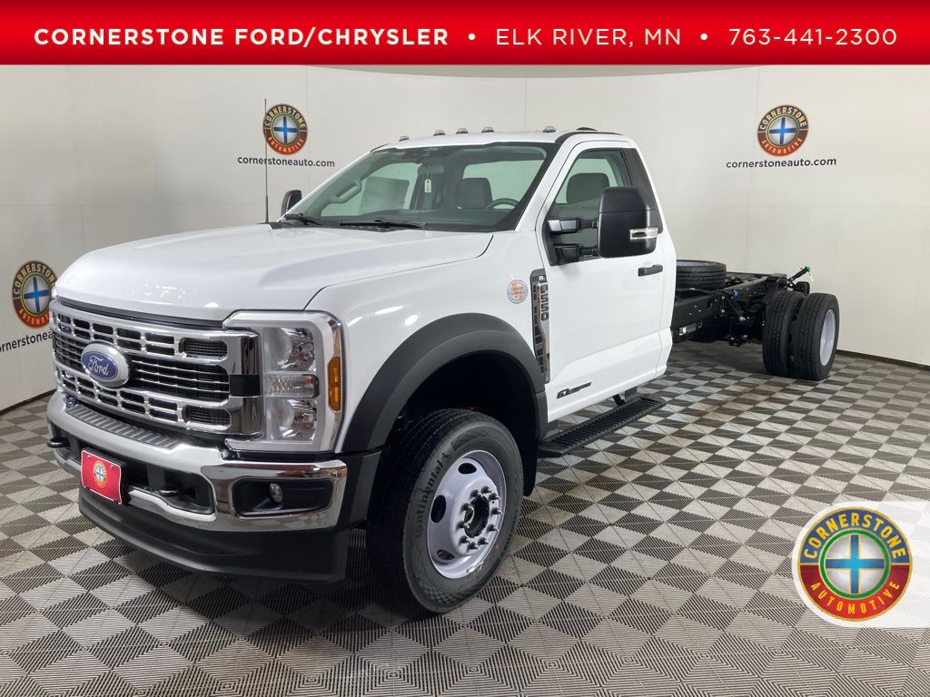 2025 Ford F-550 Super Duty Chassis Cab XL's photo