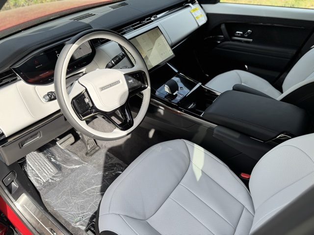 2025 Land Rover Range Rover Sport SE photo 12