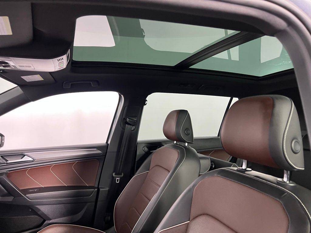 2022 Volkswagen Tiguan SEL Premium R-Line photo 23