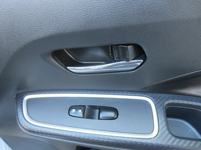 2024 Nissan Versa SR photo 11