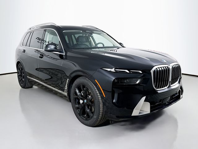 2024 BMW X7 40i's photo