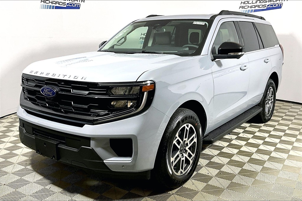 2025 Ford Expedition Active's photo