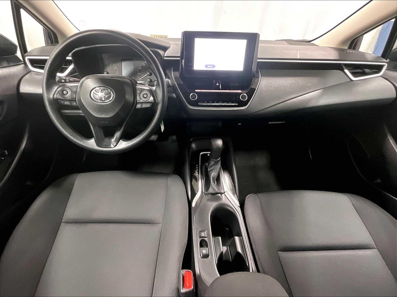 2025 Toyota Corolla LE photo 21