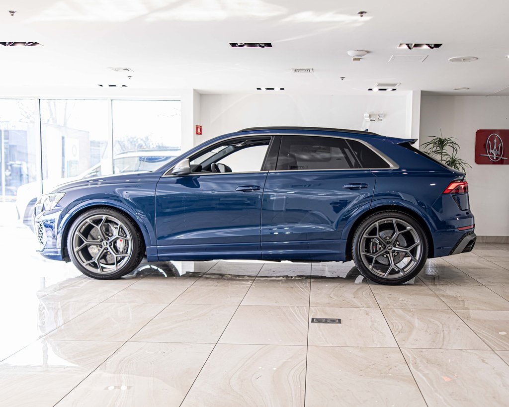 2025 AUDI RS Q8 - Image 6