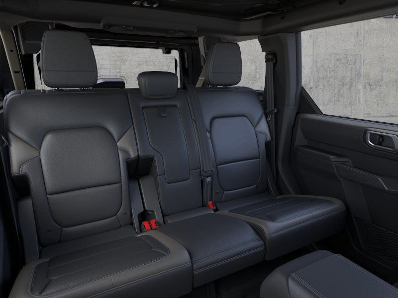 2025 Ford Bronco Outer Banks photo 18