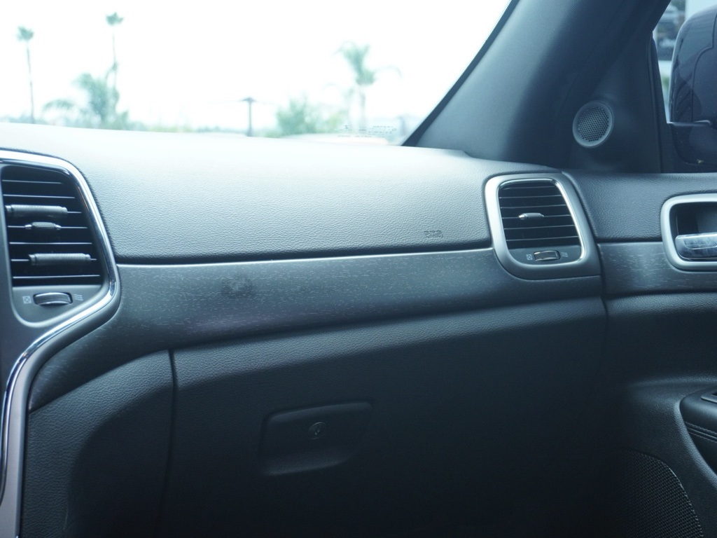 2018 Jeep Grand Cherokee Altitude photo 26