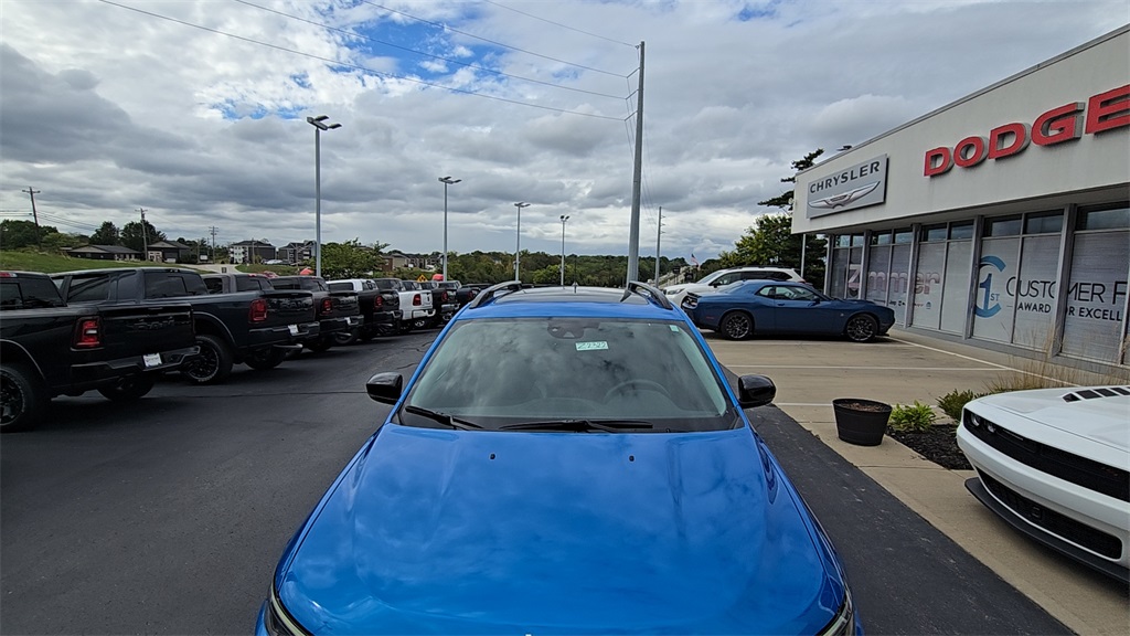 2022 Jeep Cherokee Limited photo 4