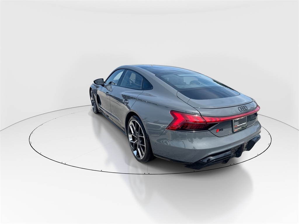 2025 Audi RS e-tron GT Base photo 6